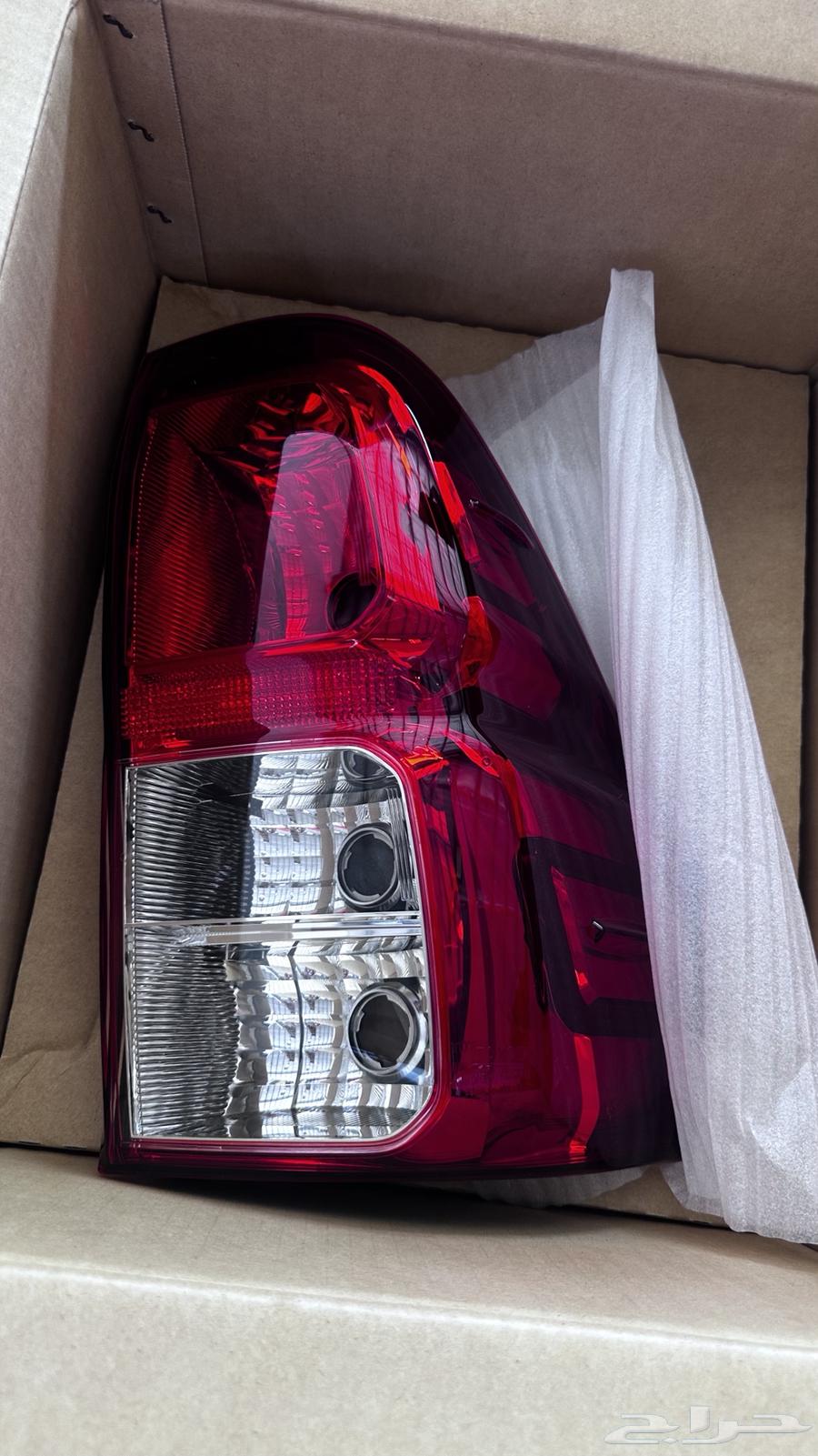 شمعات خلفيه هايلوكس وكاله من 2016 الى 202564289184604802111