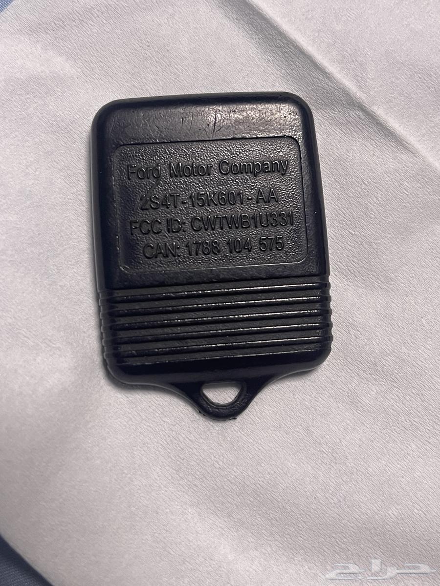 للبيع ريموت فورد اصلي64262810715267111
