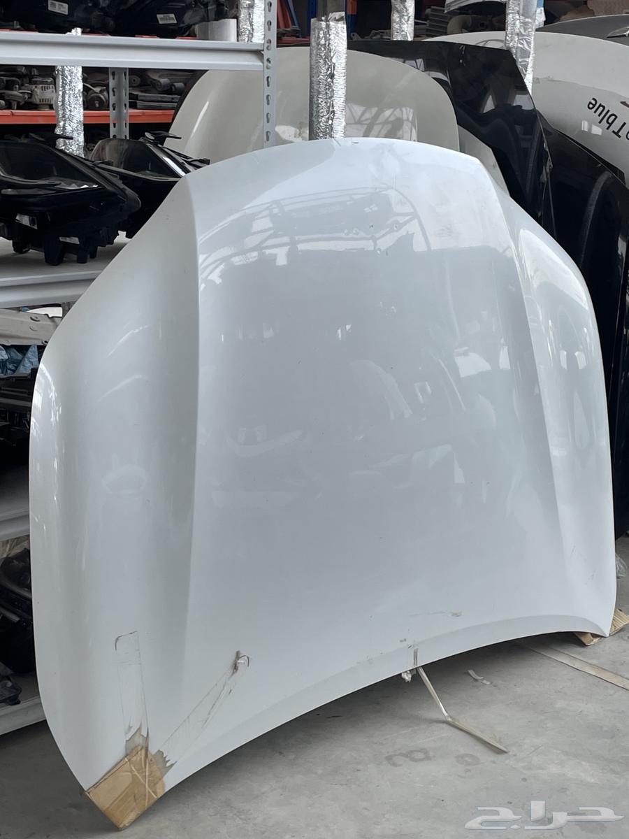 كبوت تويوتا فورشنر 2021-2024 أصلي وكالة لون أبيض ثلجي64273632969601110