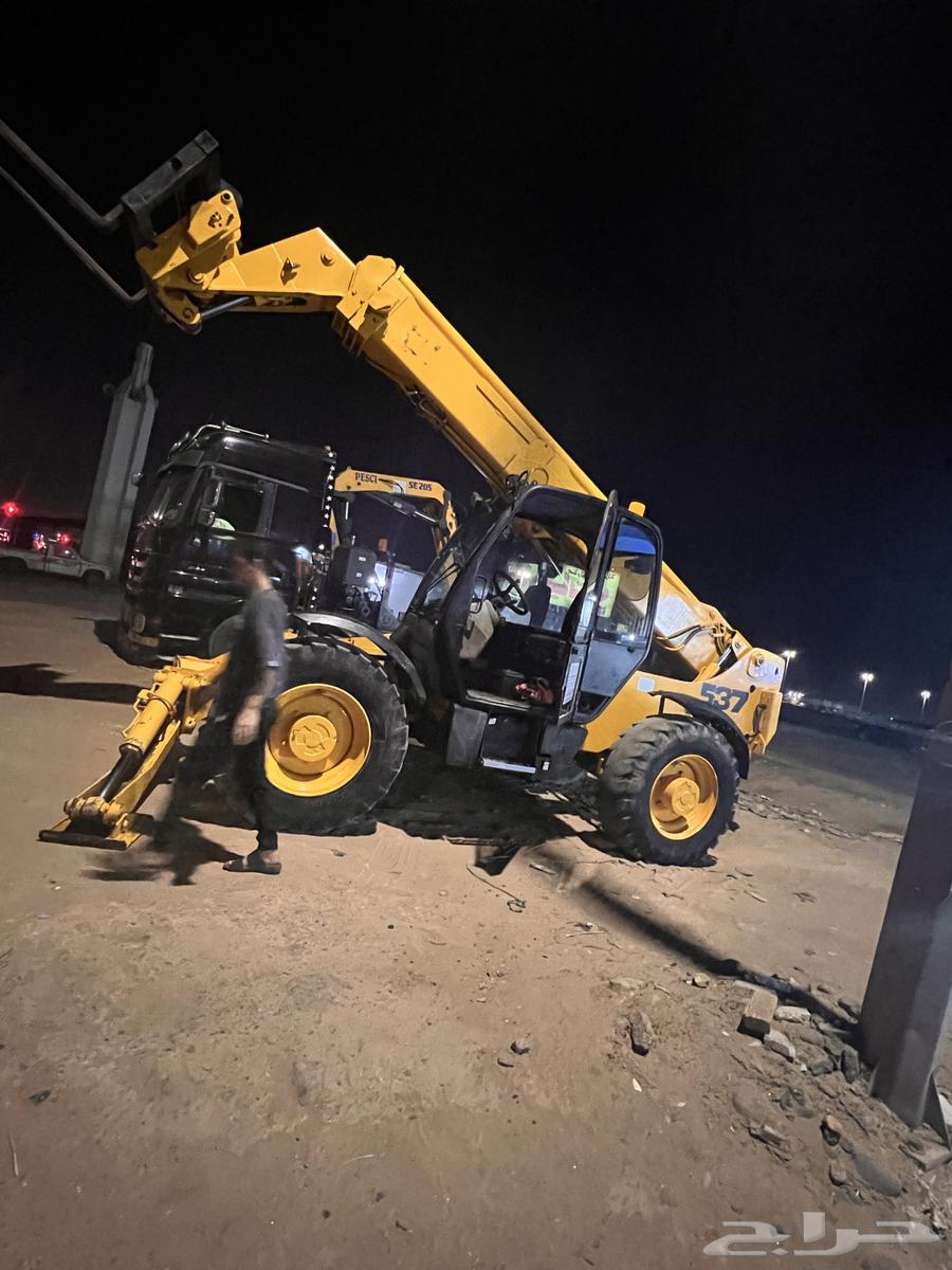 Telescopic forklifts available for monthly, daily, and annual rental with complete safety system64272109299970111