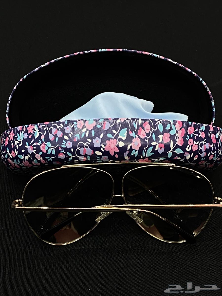 نظارات شمسيه نسائيه مستعمله من ايكونيك مع ملحقاتها تعليقه63981182865793111