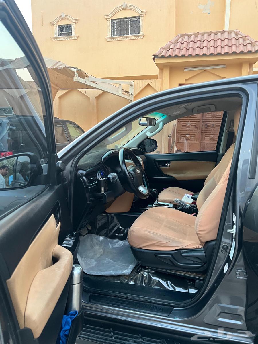 سيارة فورشنر 201664272310014850110