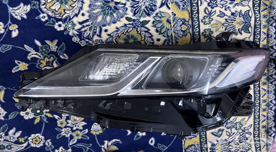 شمعة كامري أصلي وكالة تركب من 2018 الى 202464255350913539112