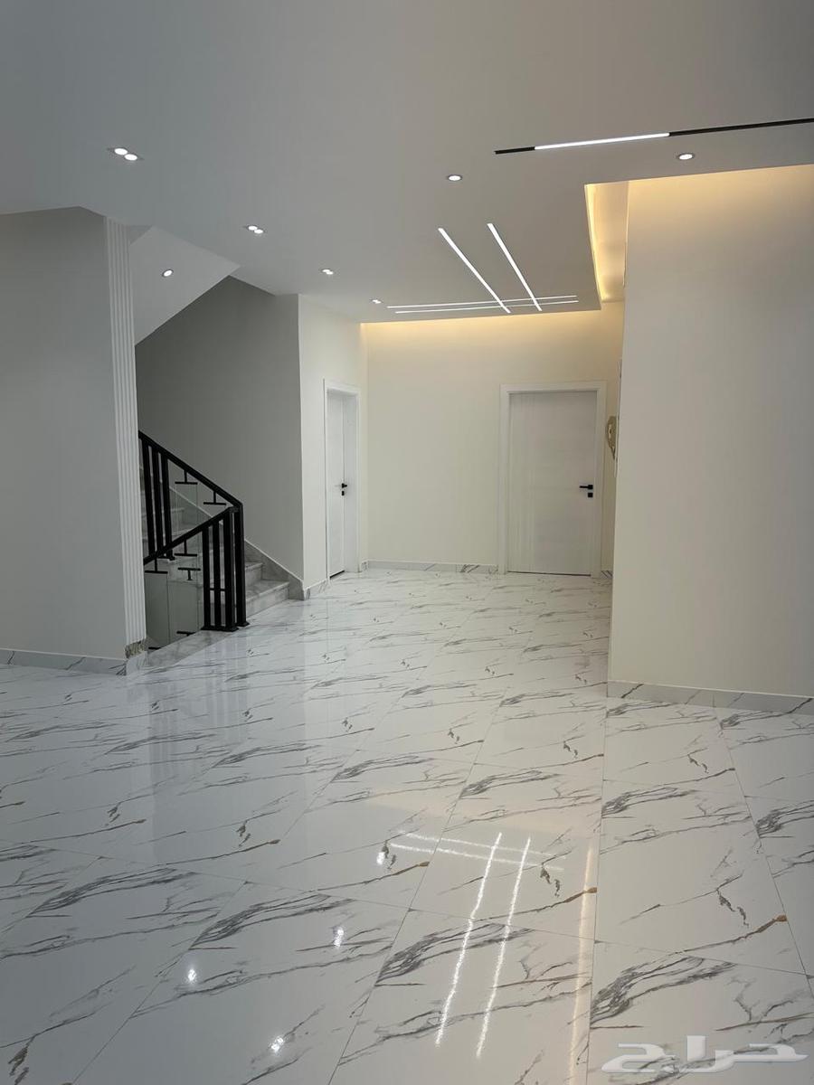Villa for sale in Al-Iskan neighborhood on two streets63612974586114113