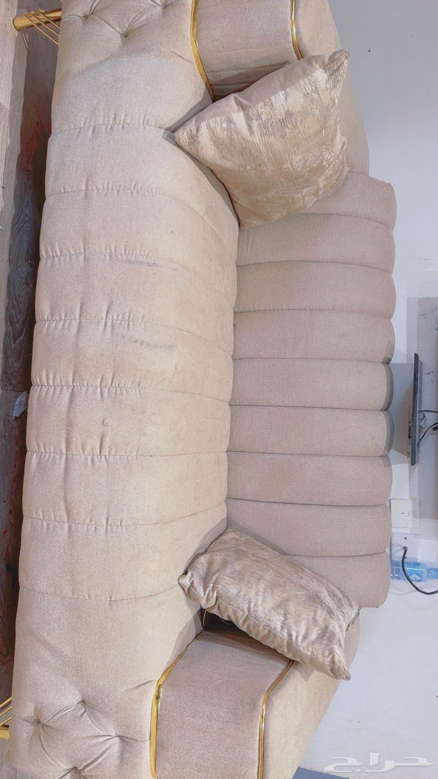 بيع مستعجل كنب بحاله جيده64265604820610110