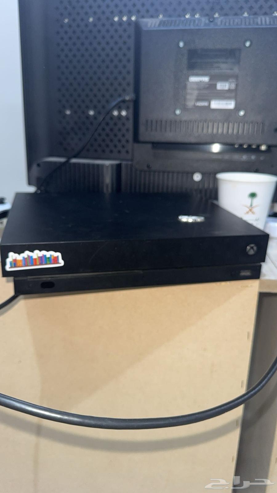 Xbox for sale with screen64006366018177110