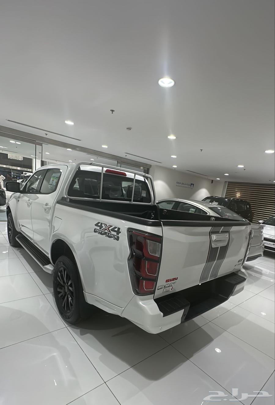 ايسوزو GT 202563618052578435111