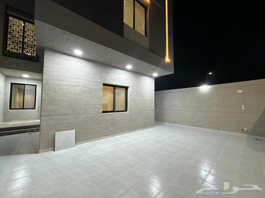 فيلا نص أرض حي الصفاء موقع مميز63612983426947110