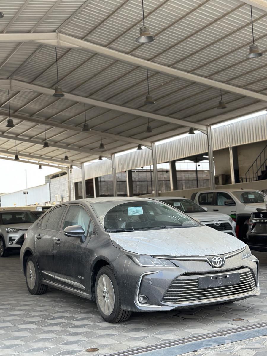 تويوتا كورولا استاندر مطور جنوط الوان رمادي موديل 202564296953604354113