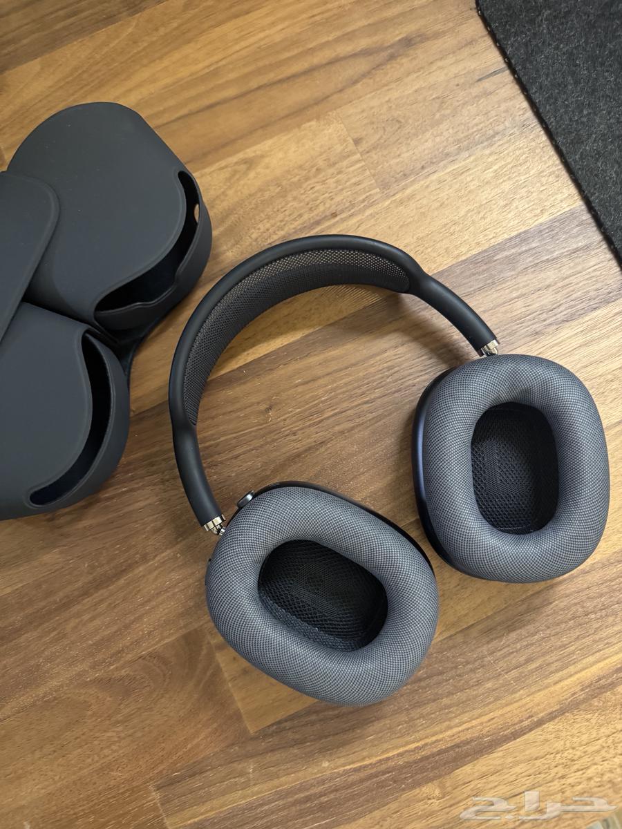Apple AirPods Max Headphones64017607292546110
