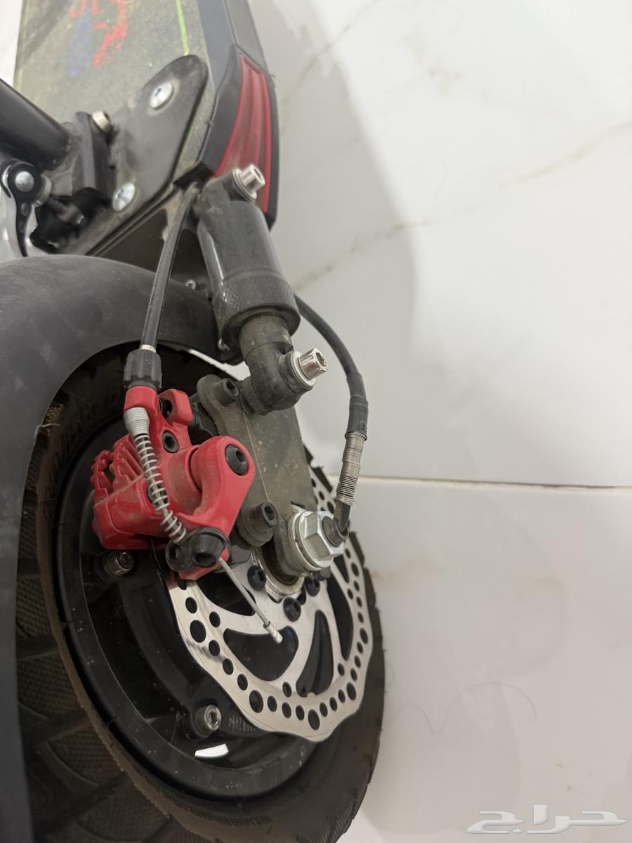 Monster scooter is in good condition, but the tire is punctured, used for 6 months64002045062401111