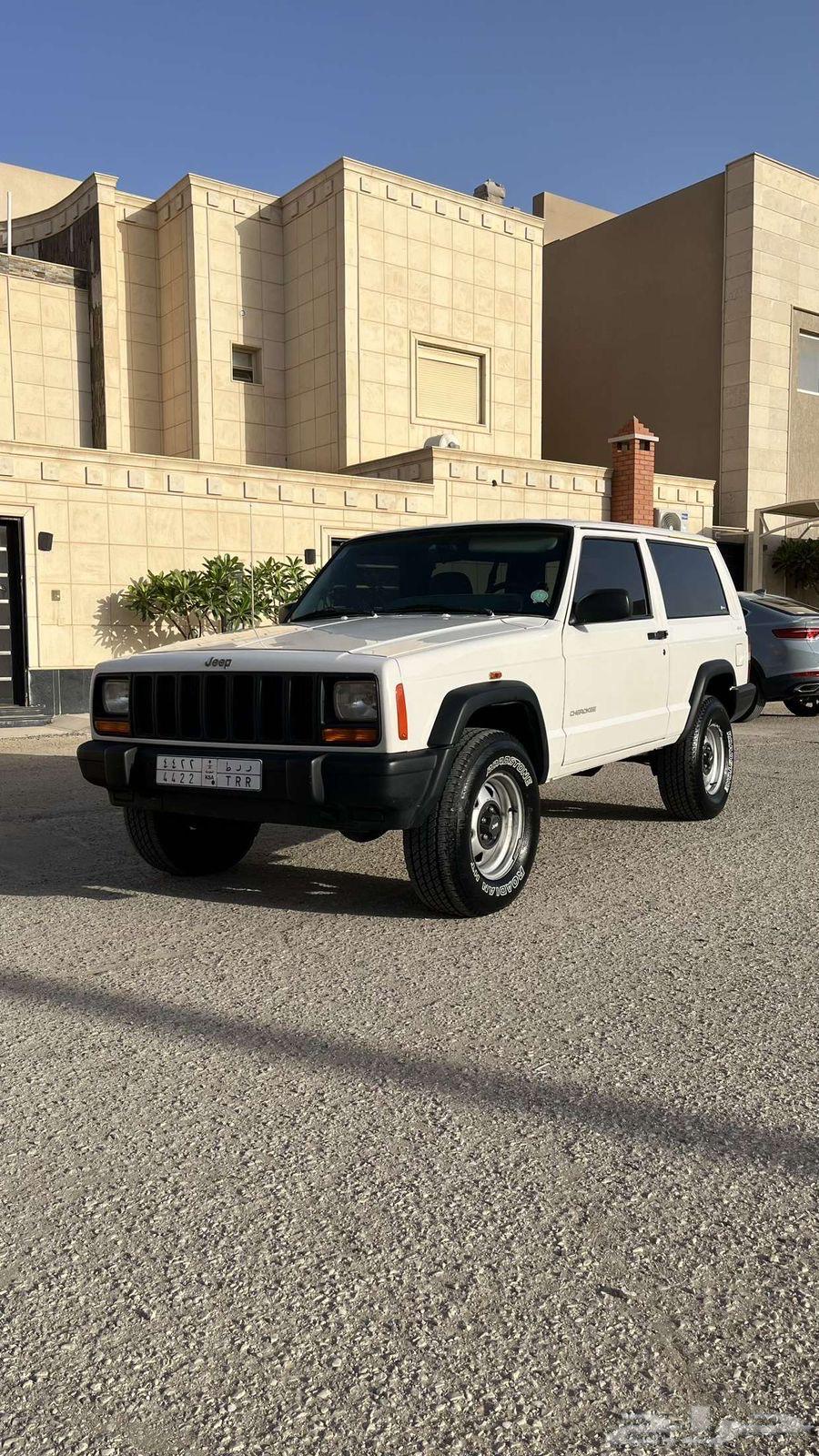 جيب شيروكي 99 باب واحد64301999688067110