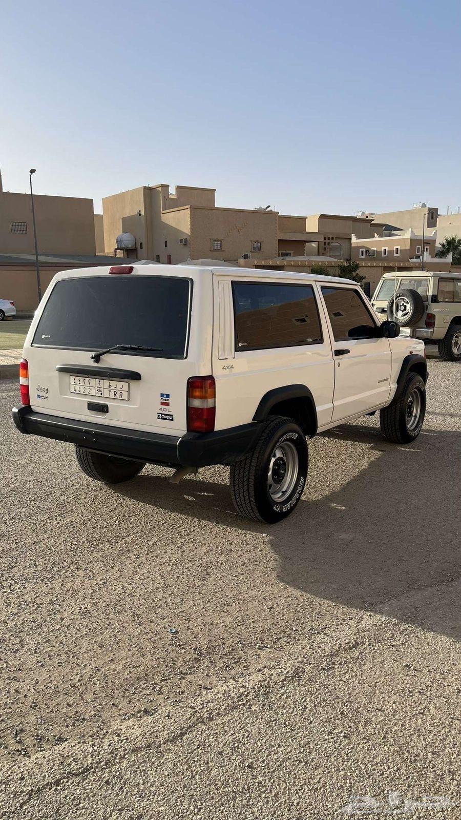 جيب شيروكي 99 باب واحد64301999688067112