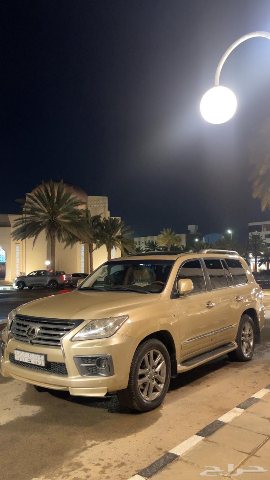 Lexus SUV 201064314384963843111