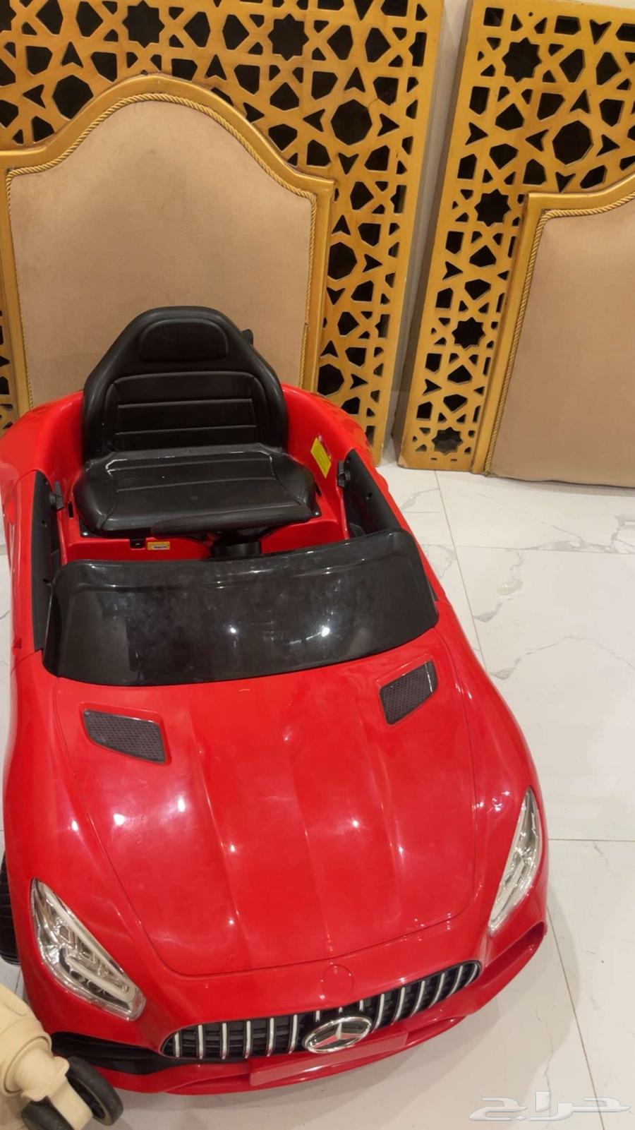 Two small cars, price 1000, use for one day only, nothing else, new64036822572673111