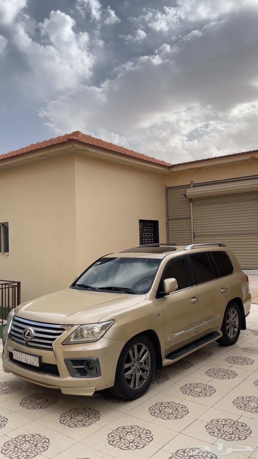 Lexus SUV 201064314384963843110