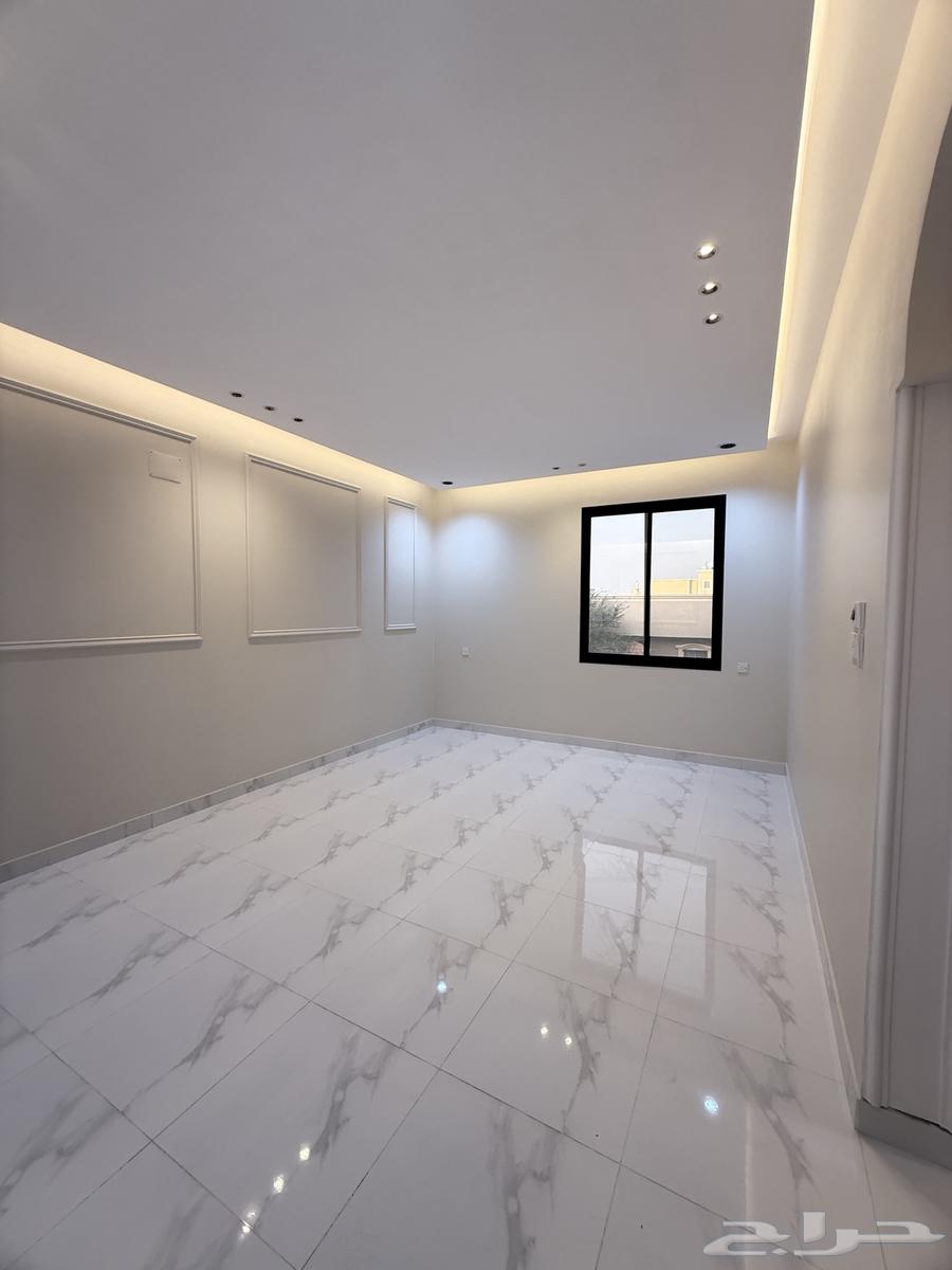 Second floor roof apartment for sale with annex and large car yard in Al-Khamees63612989922690114