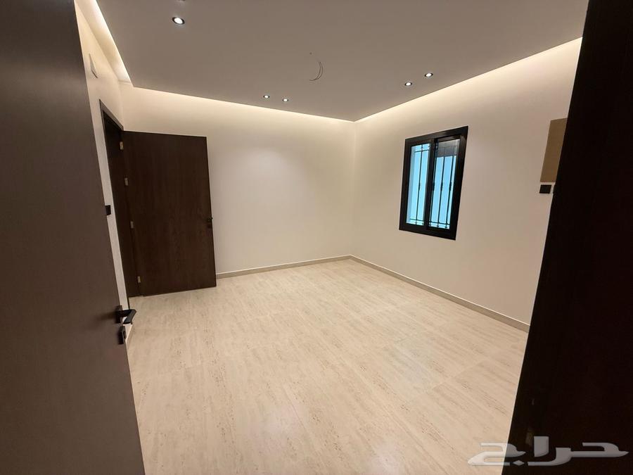 شقه تمليك للبيع مودرن في الواسط بحوش63612991709571114