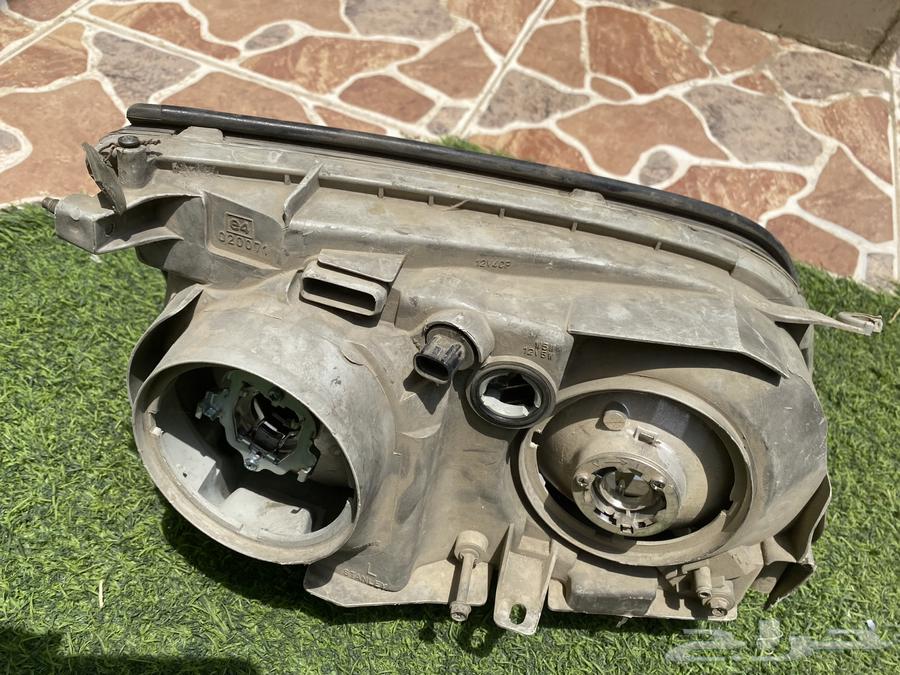 Lexus LS400 left spark and left fender64309280422402114