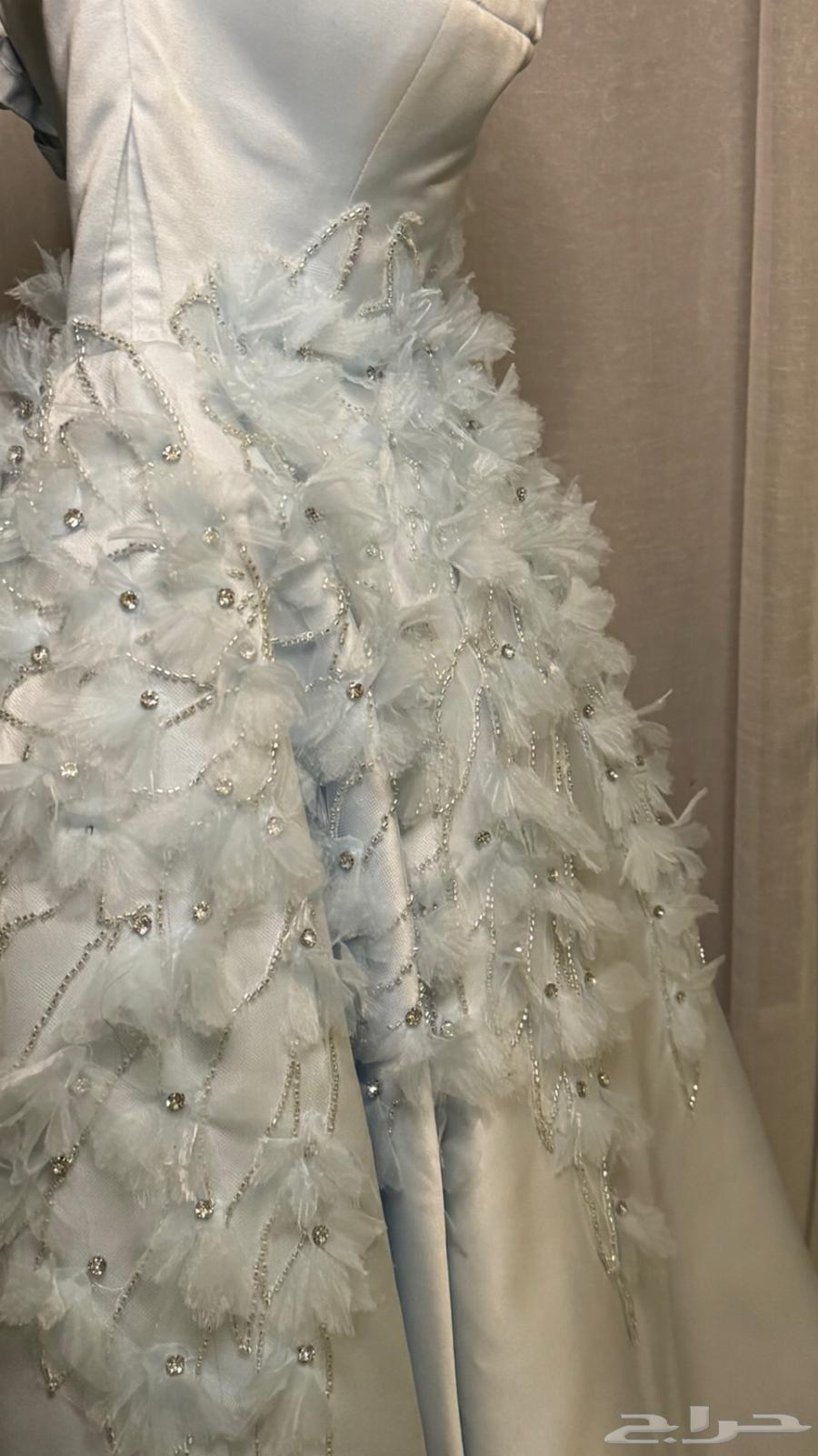 Queen dress for sale63619069049346112