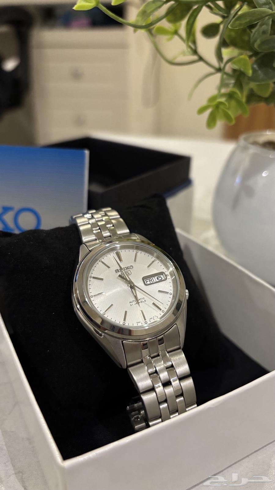 Seiko 5 Classic Watch63672087177345112