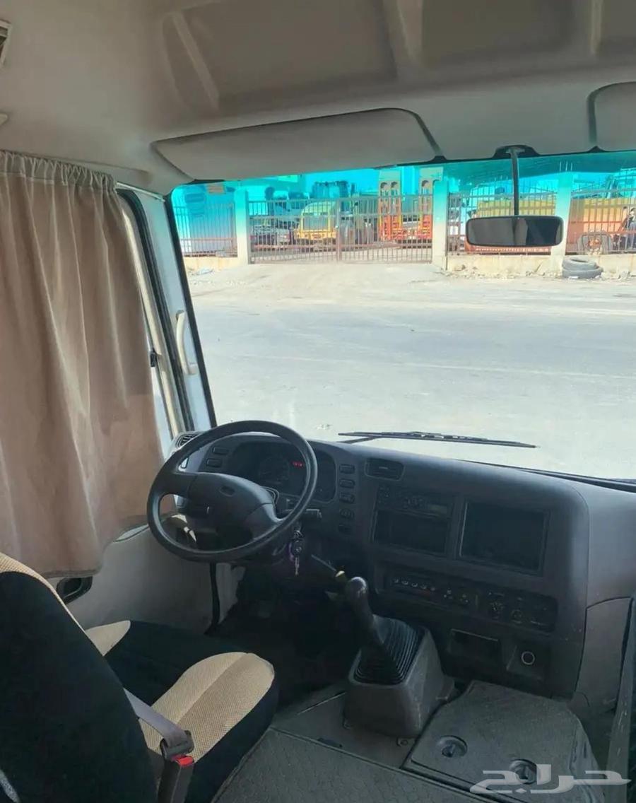 Coaster 30-Passenger Bus Rental with Driver64321726702595112