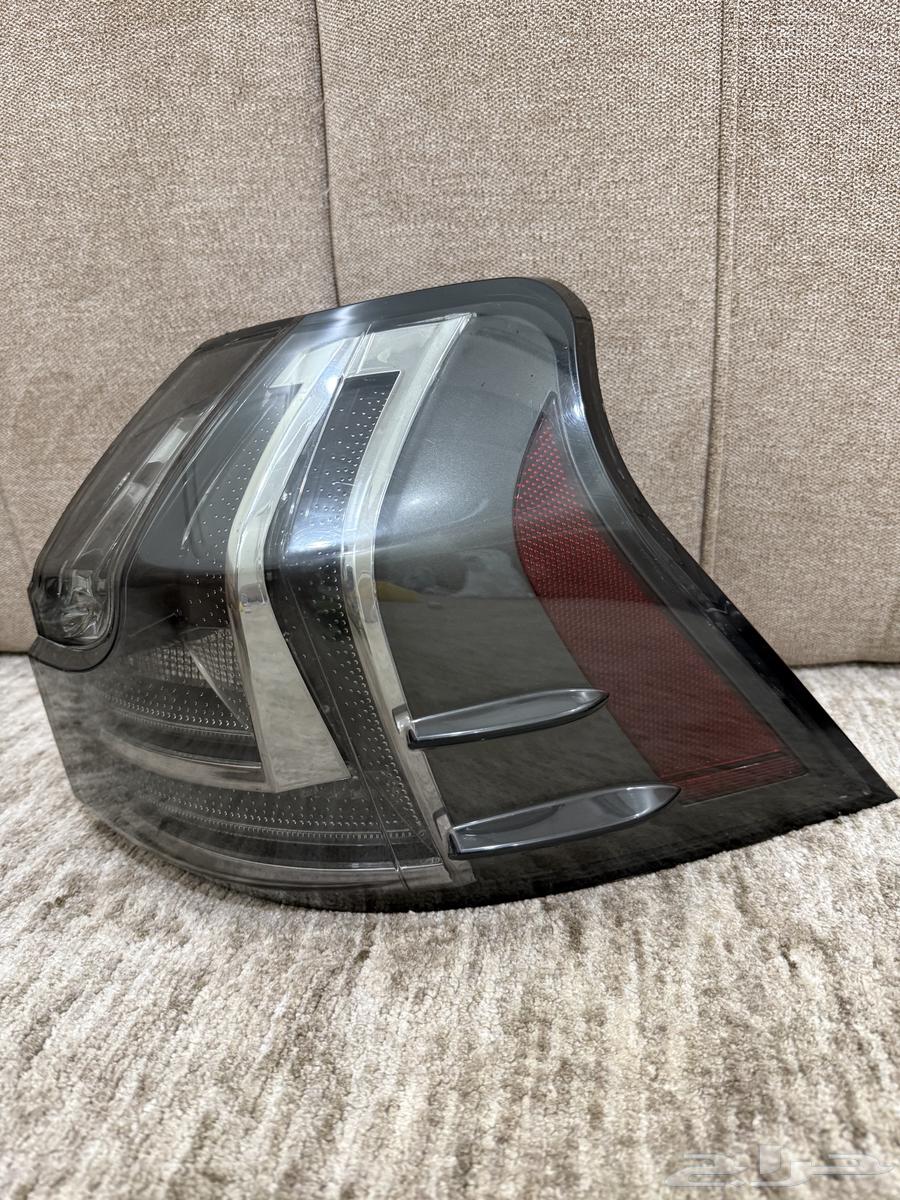 اصطب ركن خلفي يمين جيب لكزس 570 بلاك ادشن64316827061122112