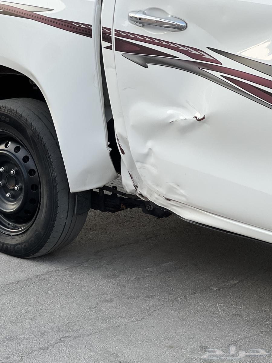 HiLux Model 2023 with minor accident history64324724921985112