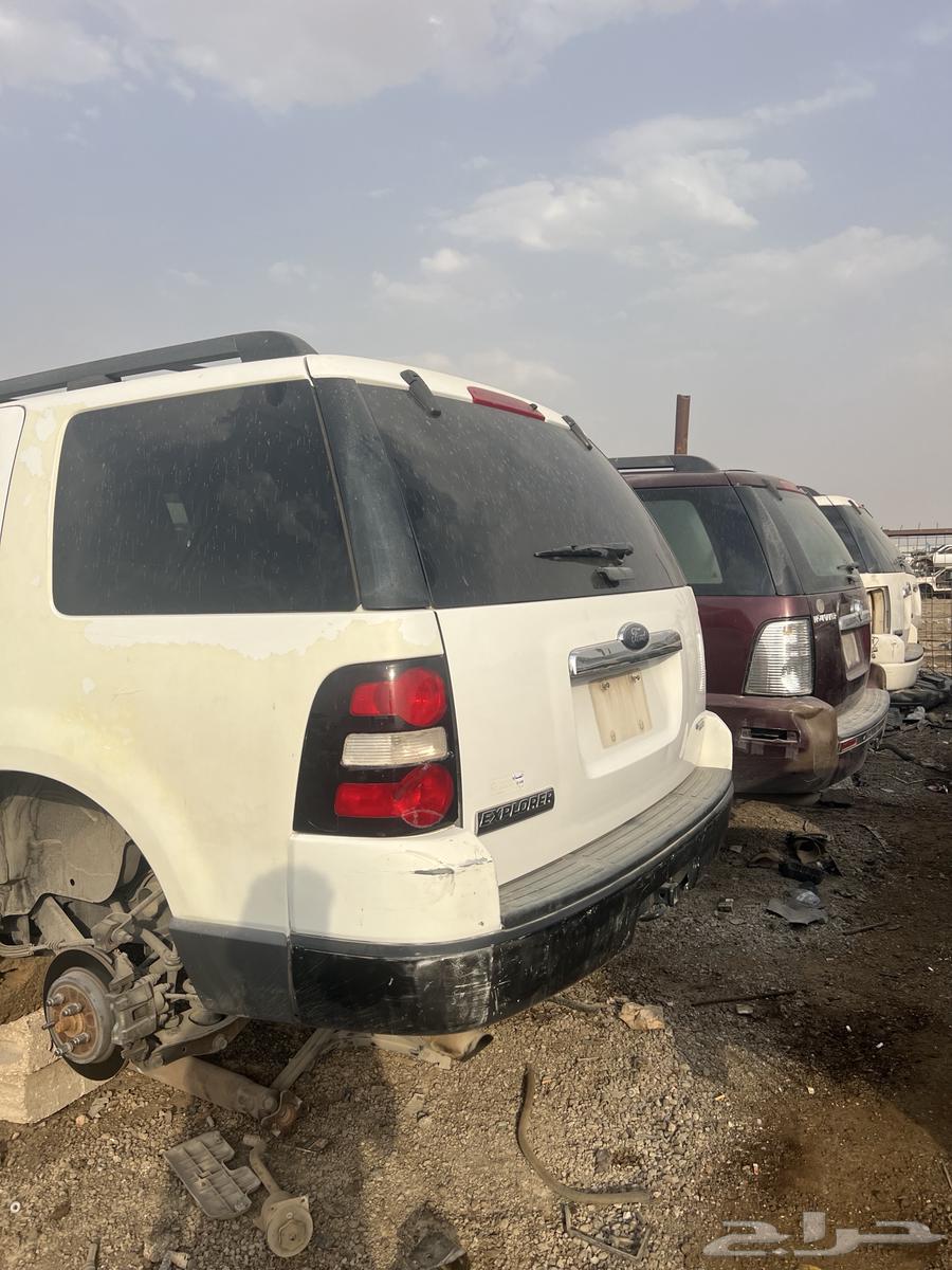 Ford Explorer63618054148611112