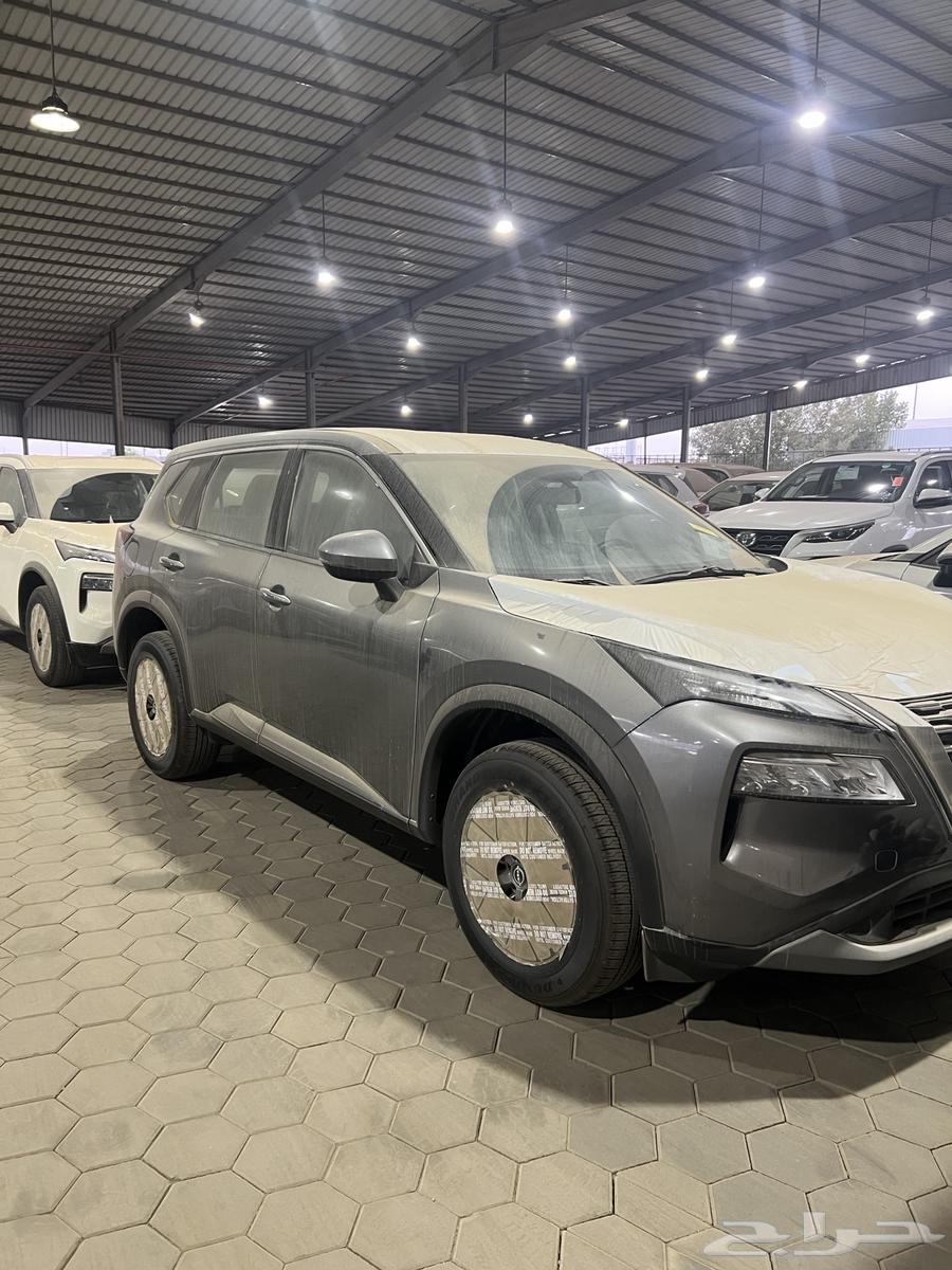 نيسان اكس تريل استاندر 7 مقاعد موديل 202564323063121410111