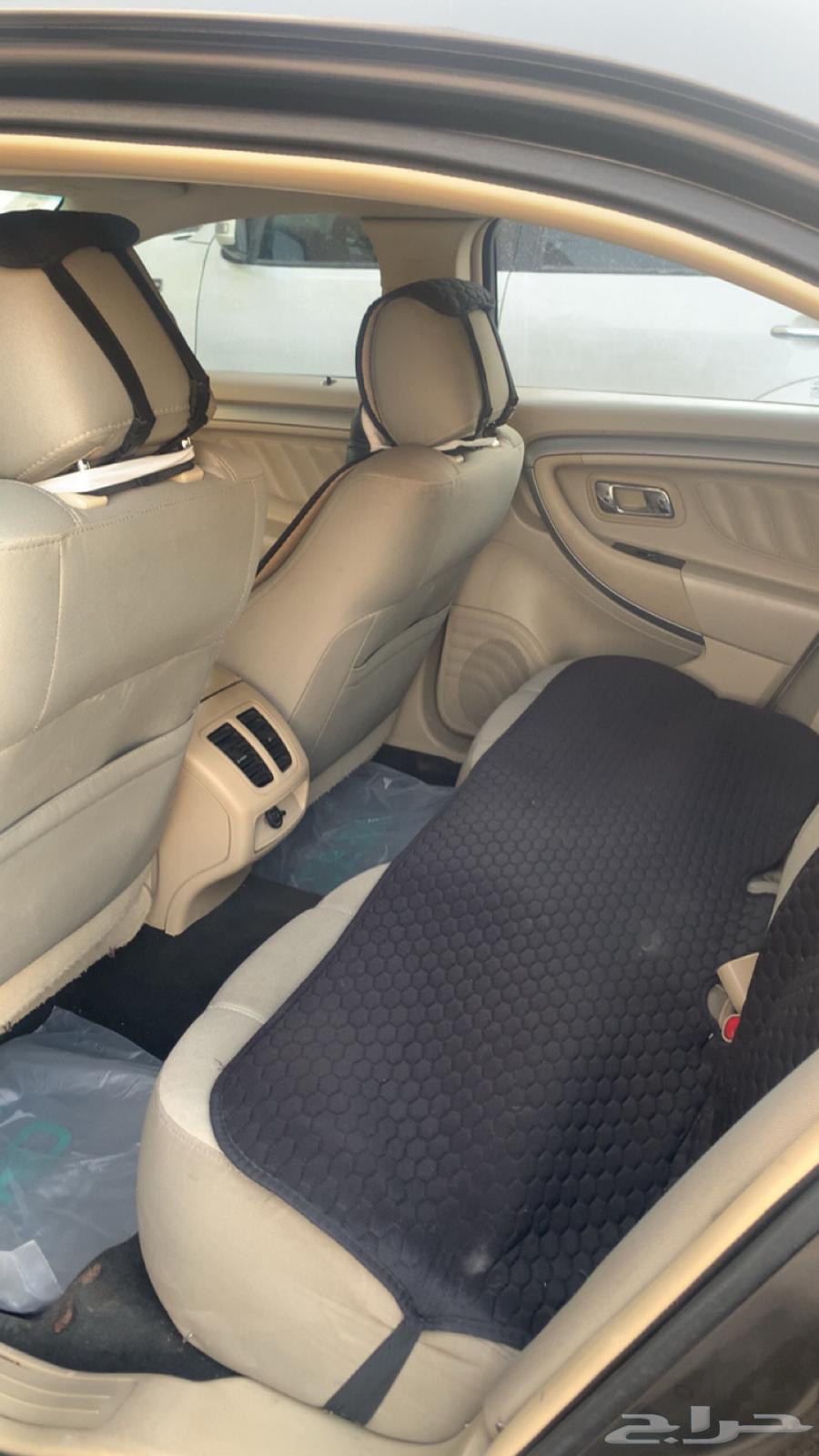 Ford Taurus 2015, green color, odometer shown in the picture.64335214500225112