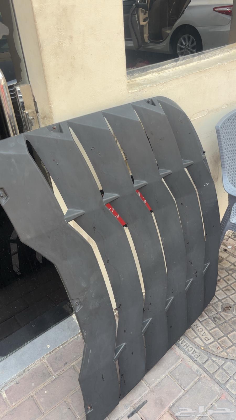 Rear Window Screen64331136702338111