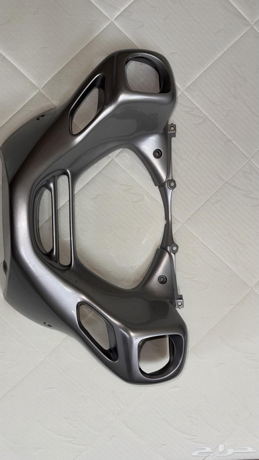 للبيع صدر غطاء كشافات قولد وينق 2010 وكاله64333027940610110