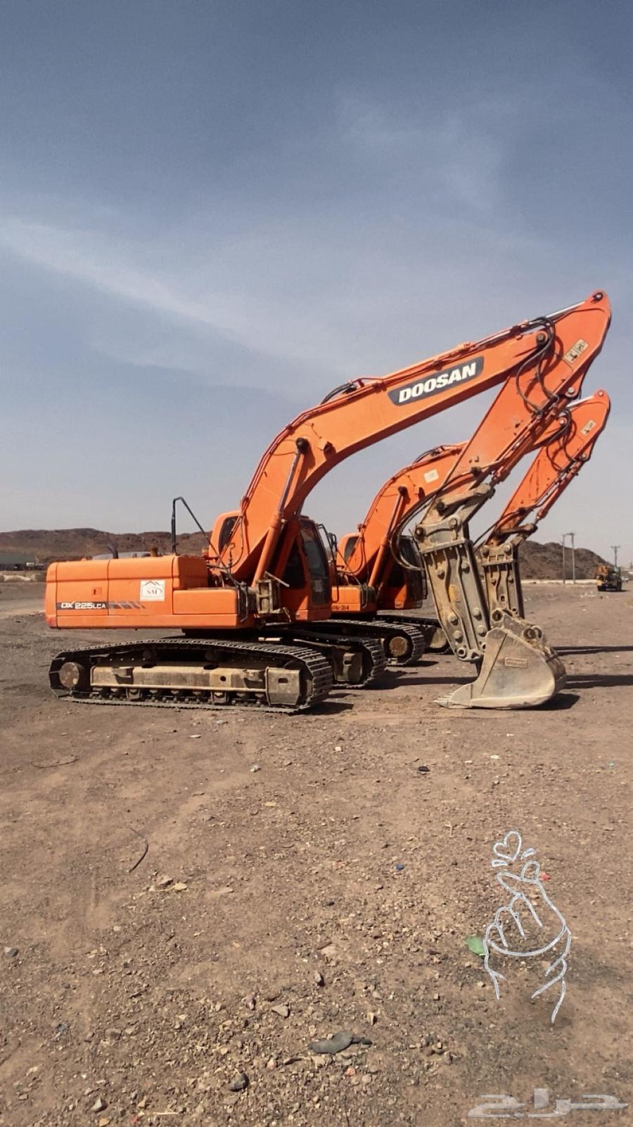 Renting bulldozers, dump trucks, excavators, Jeeps, limping vehicles64337811275266113