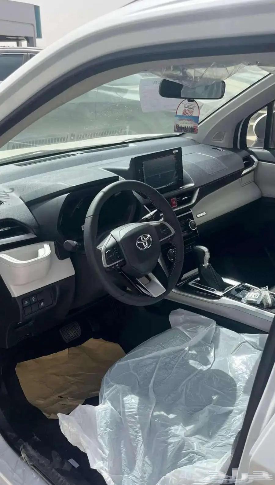 تويوتا فيلوز ابيض 202564328737670913111