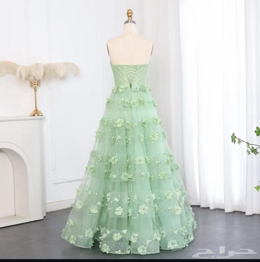 Used dress64066337164803112