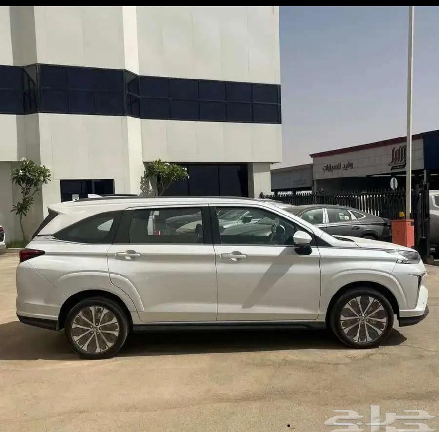تويوتا فيلوز ابيض 202564328737670913110