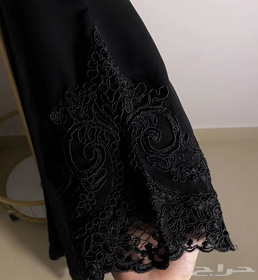 A new abaya made of lace that I wore only once64060795854850113