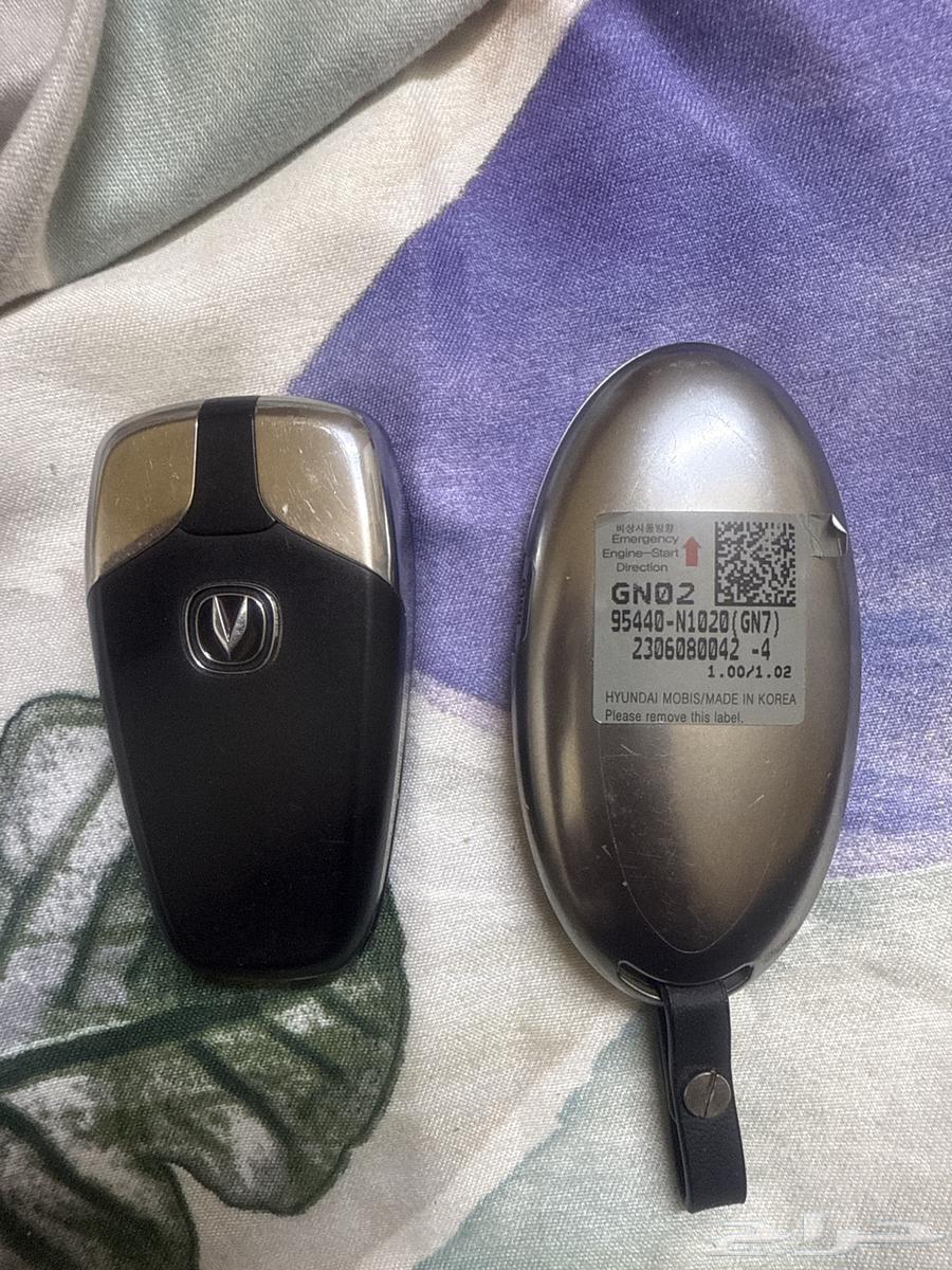 Changan key and Hyundai key agency for both keys64332755739778111