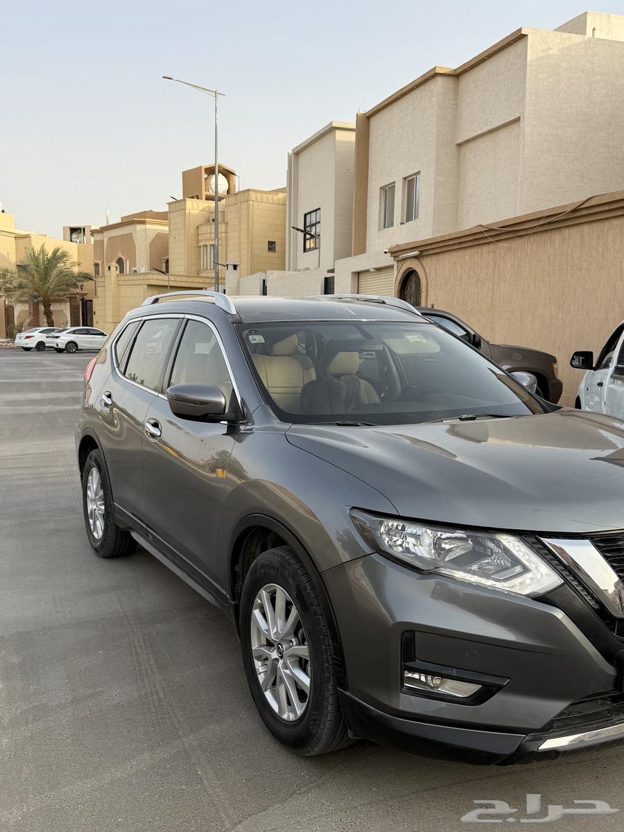 نيسان اكس تريل 202064336868345602111