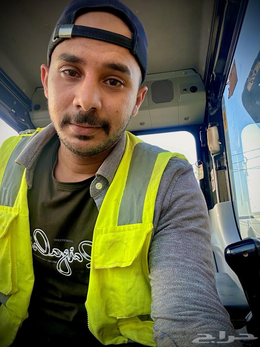 Bochlin driver and site supervisor64335199984770110