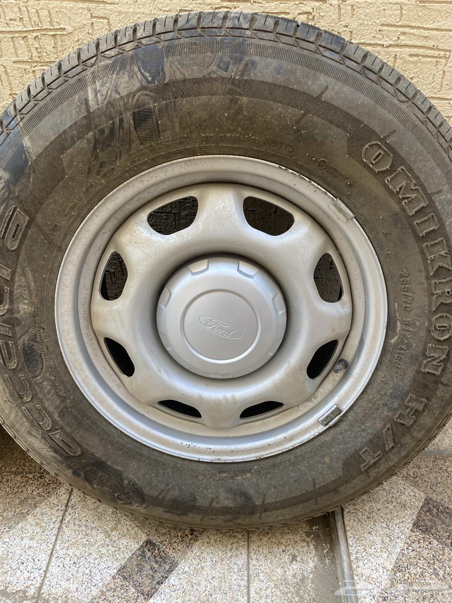 جنوط فورد F150 مع كفراتها بتاريخ 2364337338978819113