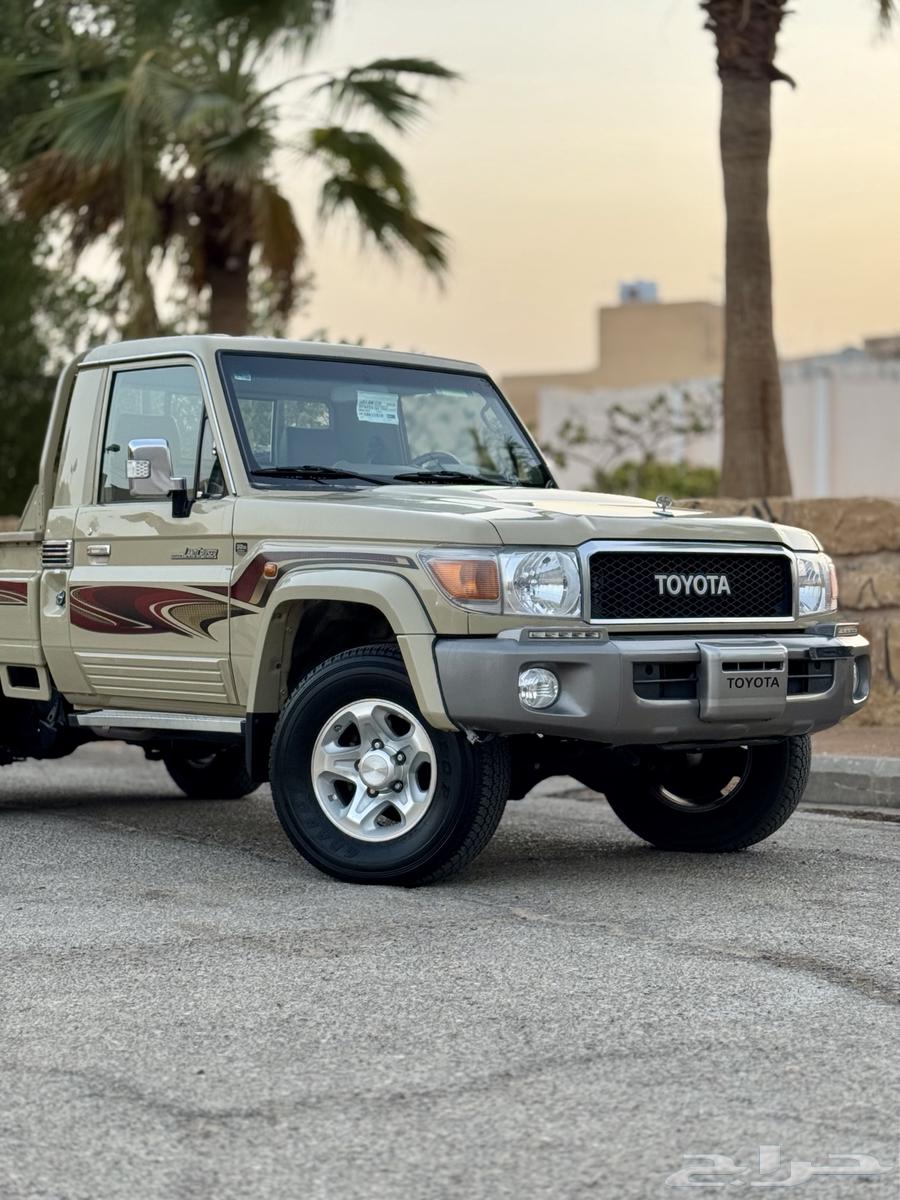 للبيع شاص رفرف 2015 ((فل كامل)) بريمي((تم البيع))64327208169474110