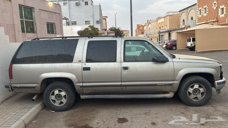 GMC Superb Van 1999, engine and transmission in good condition, has a minor front collision64336750918146111