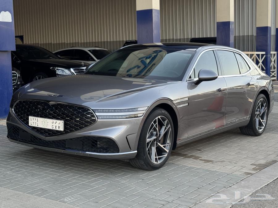 جنسس G90 2023 رويال عداد 8 الاف على الضمان64335124012546110