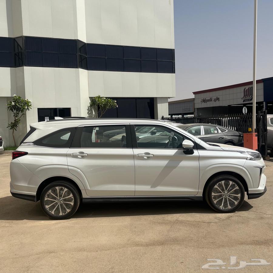 تويوتا فيلوز فئه GLX موديل 202564331166848643111