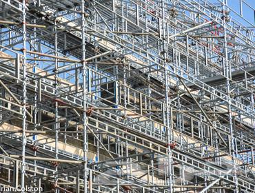 مطلوب عمال سقالات للإيجار64331884982786110