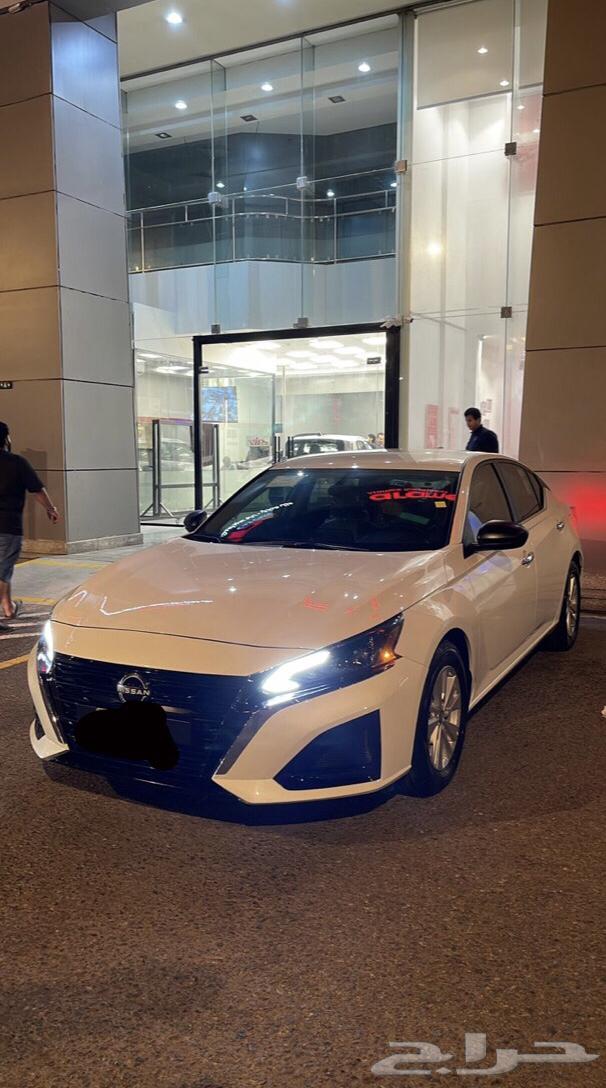 For sale 2024 Elantra, standard, agency condition, first owner64337841106561110