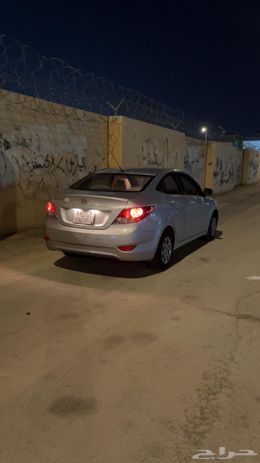 Gray accent and crown on my head64338391804162111