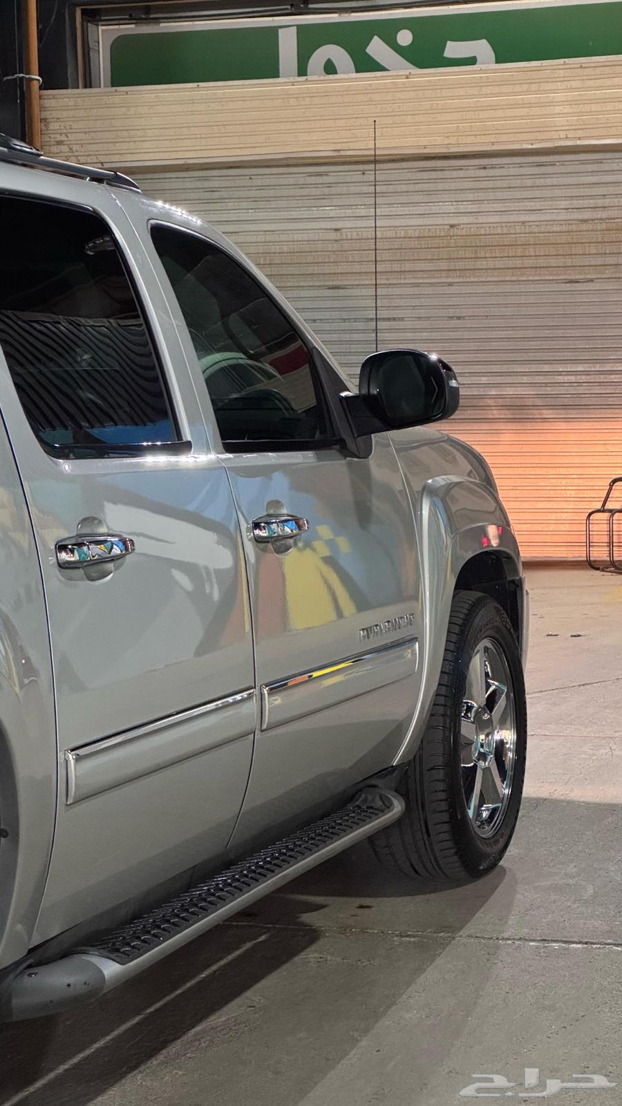 افلانش 2011 LTZ خلفيه اسكاليد64341176076418112